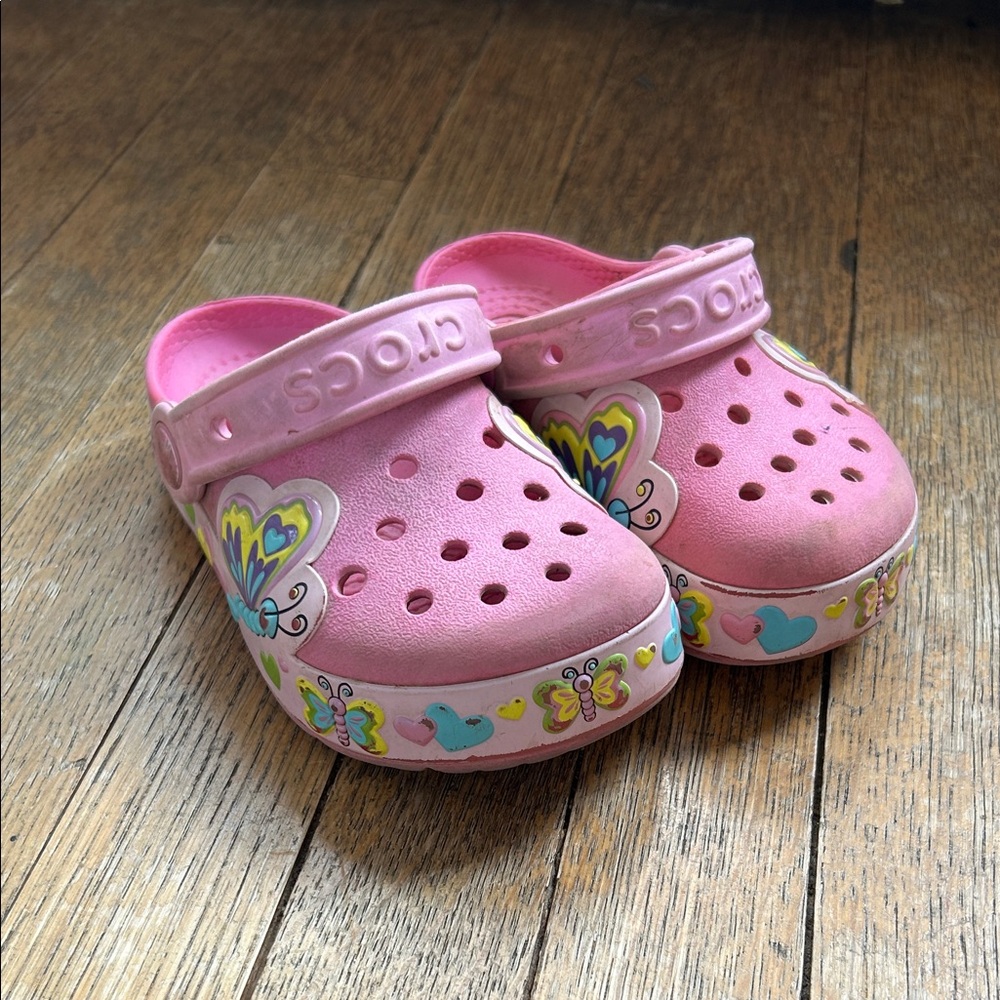 CROCS Kids Pink Butterfly Heart Clogs
